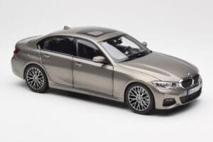 BMW 330i G20 Argent Norev 1:18 183275 Métal Moulé — image 6 sur 8