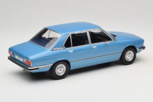 BMW 5 Series E12 Bleu MCG 1:18 MCG18541 Métal Moulé — image 2 sur 6