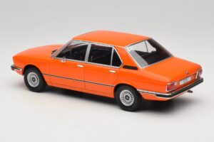 BMW 5 Series E12 Orange MCG 1:18 MCG18540 Métal Moulé — image 5 sur 6