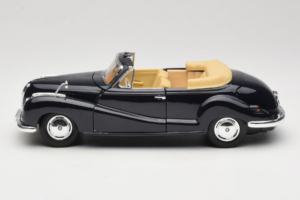 BMW 502 Cabriolet Noir Maisto 1:18 31817 Métal Moulé — image 4 sur 8