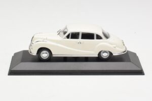BMW 502 V8 Blanc Minichamps 1:43 430022400 Métal Moulé