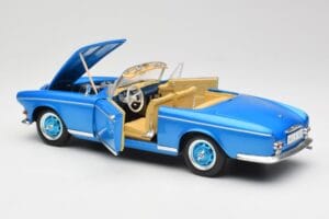 BMW 503 Cabriolet Riviera Blue Revell 1:18 08843 Métal Moulé — image 6 sur 9