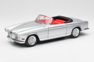 BMW 503 Argent Revell 1:18 18787 Métal Moulé