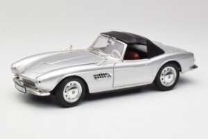 BMW 507 Argent Revell 1:18 9034 Métal Moulé