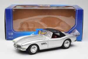 BMW 507 Argent Revell 1:18 9034 Métal Moulé — image 8 sur 8
