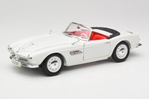 BMW 507 Touring Sport Feather White Revell 1:18 8810 Métal Moulé