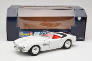 BMW 507 Touring Sport Feather White Revell 1:18 8810 Métal Moulé — image 8 sur 8