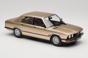 BMW 520i E28 Gold Metallic IXO 1:18 18CMC184 Métal Moulé — image 4 sur 6