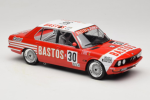 BMW 528i E28 #30 D. Quester / A. Hahne / E. Joosen 24 Hours of Spa Winner 1982 IXO 1:18 18RMC182A Métal Moulé — image 4 sur 6