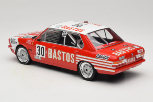 BMW 528i E28 #30 D. Quester / A. Hahne / E. Joosen 24 Hours of Spa Winner 1982 IXO 1:18 18RMC182A Métal Moulé — image 5 sur 6
