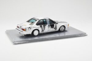 BMW 635 CSi E24 Art Car Robert Rauschenberg AUTOart 1:18 80430150924 Métal Moulé — image 2 sur 8