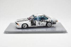BMW 635 CSi E24 Art Car Robert Rauschenberg AUTOart 1:18 80430150924 Métal Moulé — image 3 sur 8