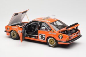 BMW 635 CSi E24 #1 European Touring Car Championship Jagermeister 1985 AUTOart 1:18 80430145825 Métal Moulé — image 5 sur 8