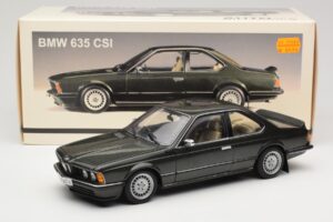 BMW 635 CSi E24 Malachit Green Metallic AUTOart 1:18 70522 Métal Moulé — image 8 sur 8