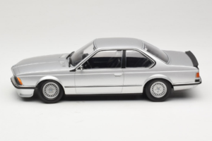 BMW 635 CSi E24 Argent Minichamps 1:18 155028107 Métal Moulé — image 3 sur 6
