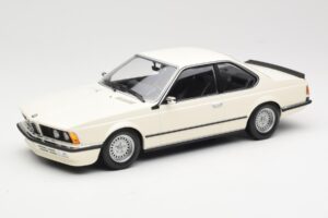 BMW 635 CSi E24 Blanc Minichamps 1:18 155028102 Métal Moulé