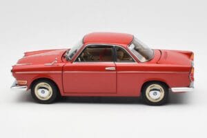 BMW 700 Sport Coupe Spanish Rouge AUTOart 1:18 70652 Métal Moulé — image 4 sur 8