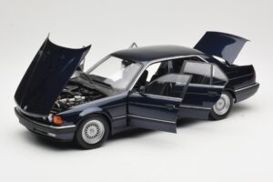 BMW 730i E32 Bleu Métallisé Minichamps 1:18 100023006 Métal Moulé — image 2 sur 8