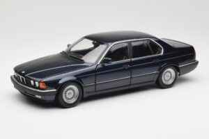 BMW 730i E32 Bleu Métallisé Minichamps 1:18 100023006 Métal Moulé