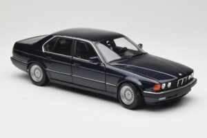 BMW 730i E32 Bleu Métallisé Minichamps 1:18 100023006 Métal Moulé — image 6 sur 8