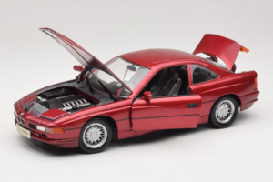 BMW 850i E31 Rouge Tchibo 1:18 36157 Métal Moulé — image 2 sur 8