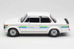 BMW Alpina 2002 E10 Turbo Blanc MCG 1:18 MCG18409-R Métal Moulé — image 3 sur 6