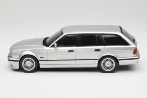 BMW Alpina B10 E34 4.6 Touring Argent MCG 1:18 MCG18332MCW Métal Moulé — image 3 sur 6