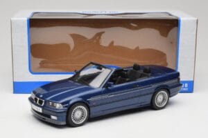 BMW Alpina B3 E36 3.2 Cabriolet Alpina Bleu Metallic MCG 1:18 MCG18320 Métal Moulé — image 7 sur 7