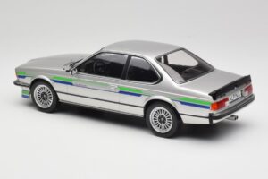 BMW Alpina B7 Turbo E24 Polaris Silver MCG 1:18 MCG18234 Métal Moulé — image 5 sur 6