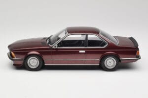 BMW 635 CSi E24 Karmesinrot Metallic Minichamps 1:18 155028105 Métal Moulé — image 3 sur 6