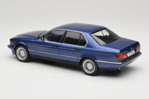 BMW Alpina B11 E32 3.5 Metallic Blue MCG 1:18 MCG18232 Métal Moulé — image 5 sur 6