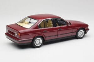 BMW 535i E34 Rouge Minichamps 1:18 100024002 Métal Moulé — image 3 sur 8