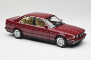 BMW 535i E34 Rouge Minichamps 1:18 100024002 Métal Moulé — image 6 sur 8