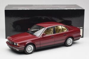 BMW 535i E34 Rouge Minichamps 1:18 100024002 Métal Moulé — image 8 sur 8