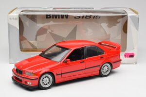 BMW 318is E36 Rouge UT Models 1:18 180024302 Métal Moulé — image 8 sur 8