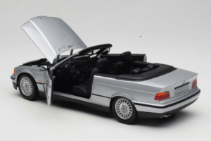 BMW 3 Series E36 Cabriolet Argent UT Models 1:18 BMW008 Métal Moulé — image 5 sur 8