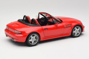 BMW Z3 E36 M Roadster Imola Rouge UT Models 1:18 20411 Métal Moulé — image 3 sur 8
