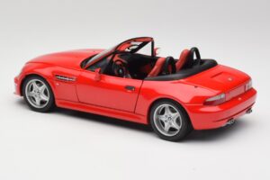 BMW Z3 E36 M Roadster Imola Rouge UT Models 1:18 20411 Métal Moulé — image 7 sur 8