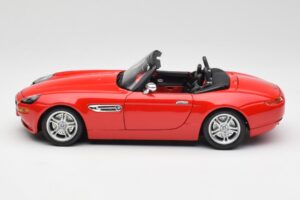 BMW Z8 E52 Roadster Rouge Vif Bburago 1:18 12032 Métal Moulé — image 4 sur 8