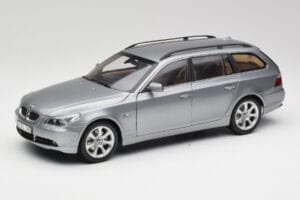 BMW 545i E61 Touring Gris Clair Kyosho 1:18 80430308414 Métal Moulé