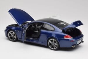 BMW M6 E63 Bleu Kyosho 1:18 80430413351 Métal Moulé — image 5 sur 8
