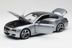 BMW M6 E63 Silver Gris Kyosho 1:18 08703GR Métal Moulé — image 2 sur 8