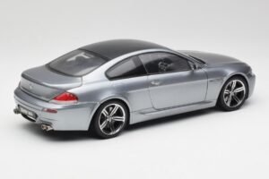 BMW M6 E63 Silver Gris Kyosho 1:18 08703GR Métal Moulé — image 3 sur 8