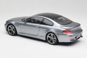 BMW M6 E63 Silver Gris Kyosho 1:18 08703GR Métal Moulé — image 7 sur 8