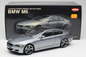 BMW M6 E63 Silver Gris Kyosho 1:18 08703GR Métal Moulé — image 8 sur 8
