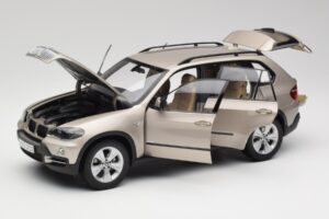 BMW X5 E70 4.8i Platinum Bronze Métallique Kyosho 1:18 80430413413 Métal Moulé — image 2 sur 8
