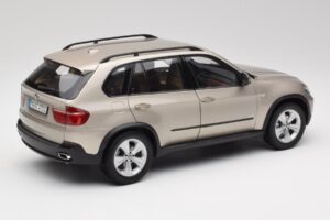 BMW X5 E70 4.8i Platinum Bronze Métallique Kyosho 1:18 80430413413 Métal Moulé — image 3 sur 8