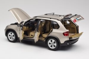 BMW X5 E70 4.8i Platinum Bronze Métallique Kyosho 1:18 80430413413 Métal Moulé — image 5 sur 8