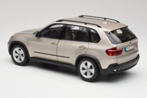 BMW X5 E70 4.8i Platinum Bronze Métallique Kyosho 1:18 80430413413 Métal Moulé — image 7 sur 8