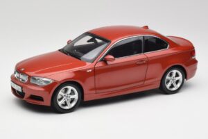 BMW 1 E82 Coupé Orange Kyosho 1:18 80430427064 Métal Moulé